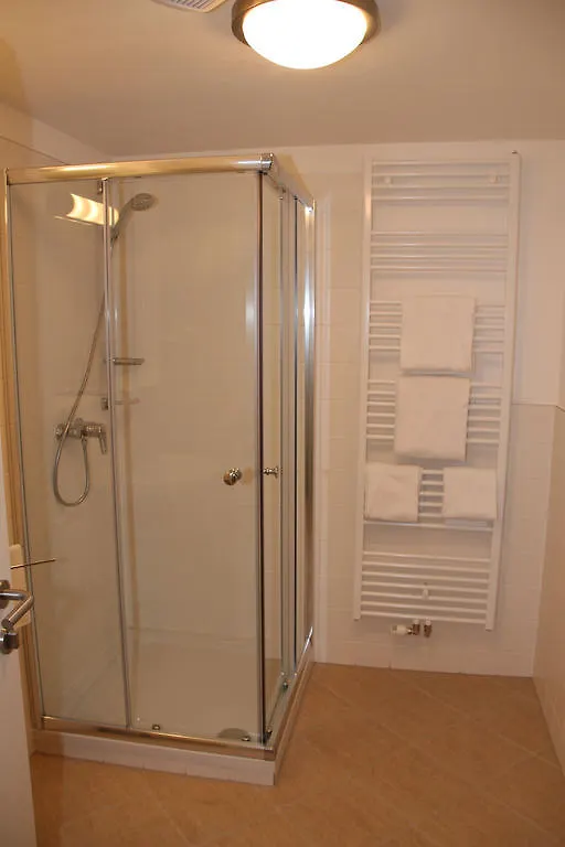 Inn Gasthaus Zum Brandtner Hotel Vienna